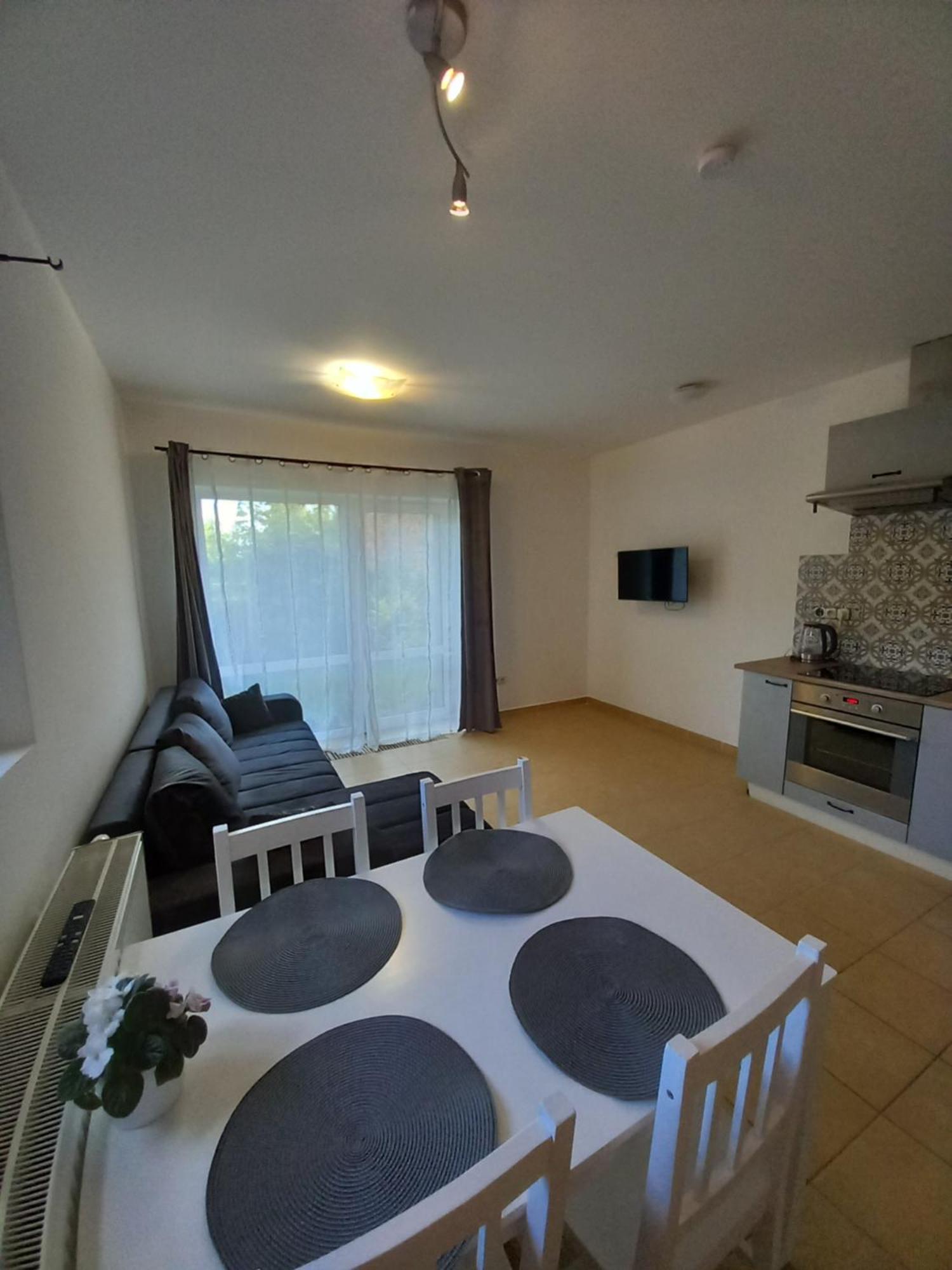 Apartamento Spi V Kuklenach 1 Hradec Králové Exterior foto
